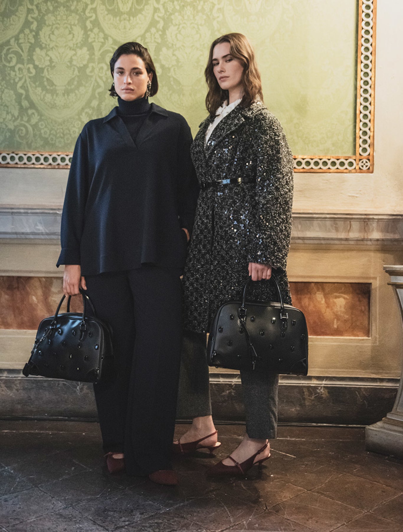 Bouclé coat with sequins