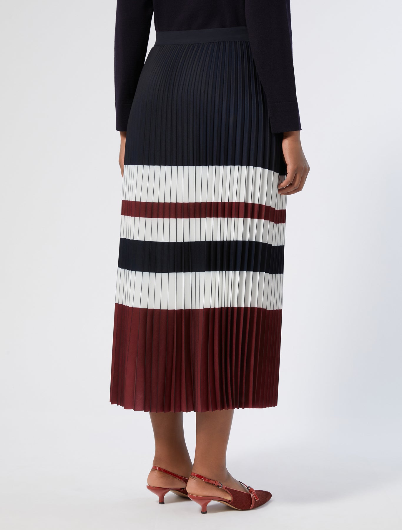 Long skirt in pleated crêpe de Chine