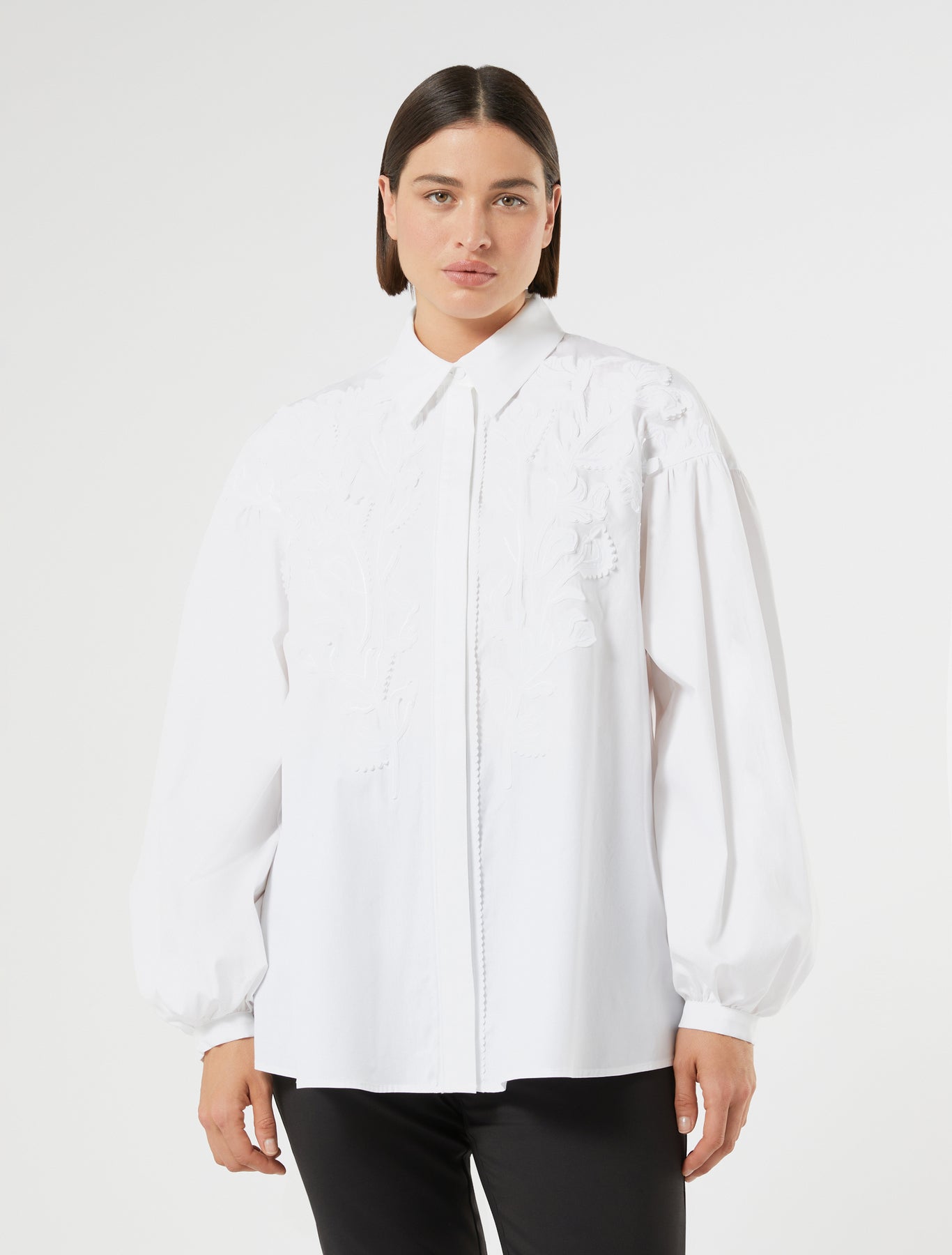 Embroidered poplin shirt