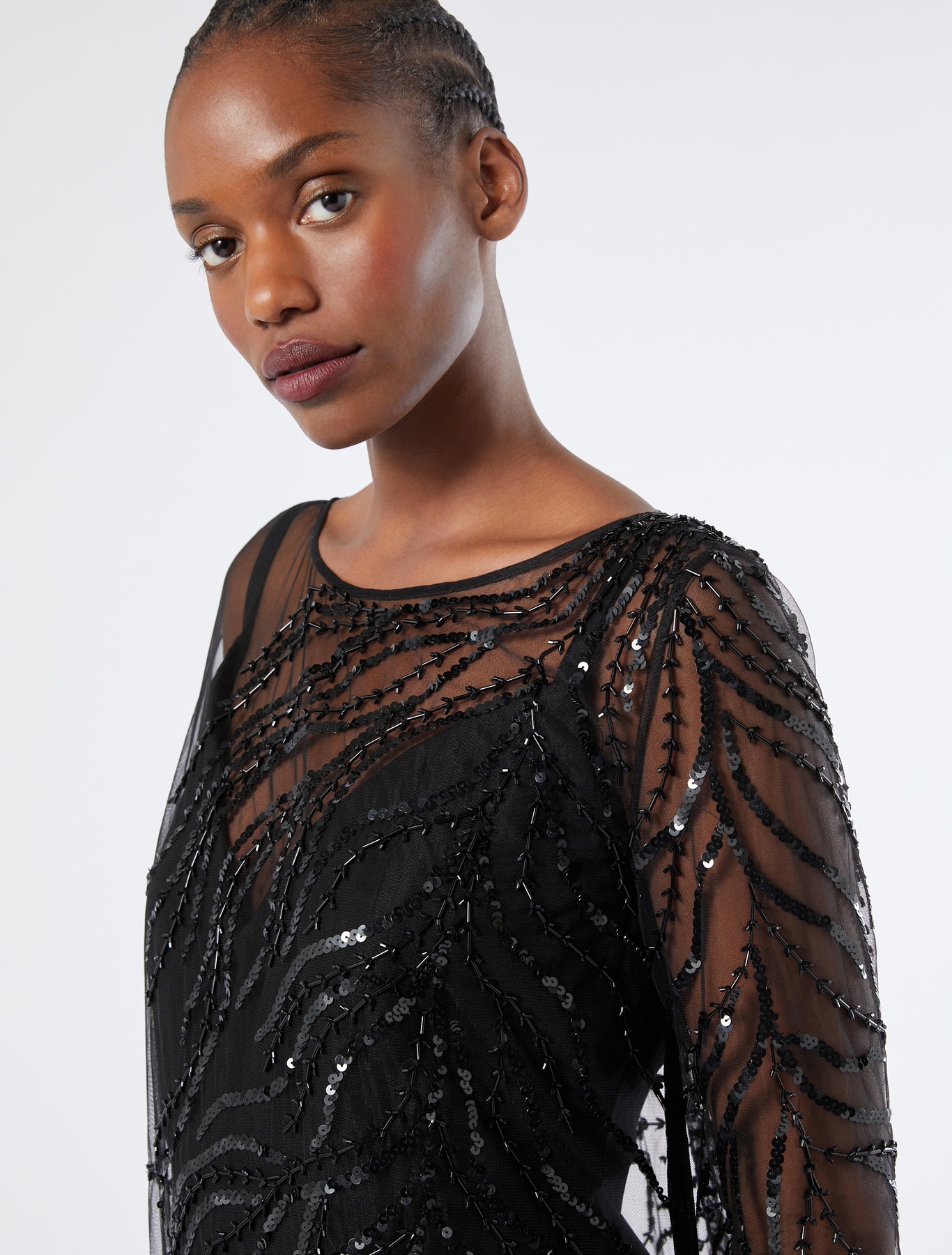 Tulle dress with embroidery