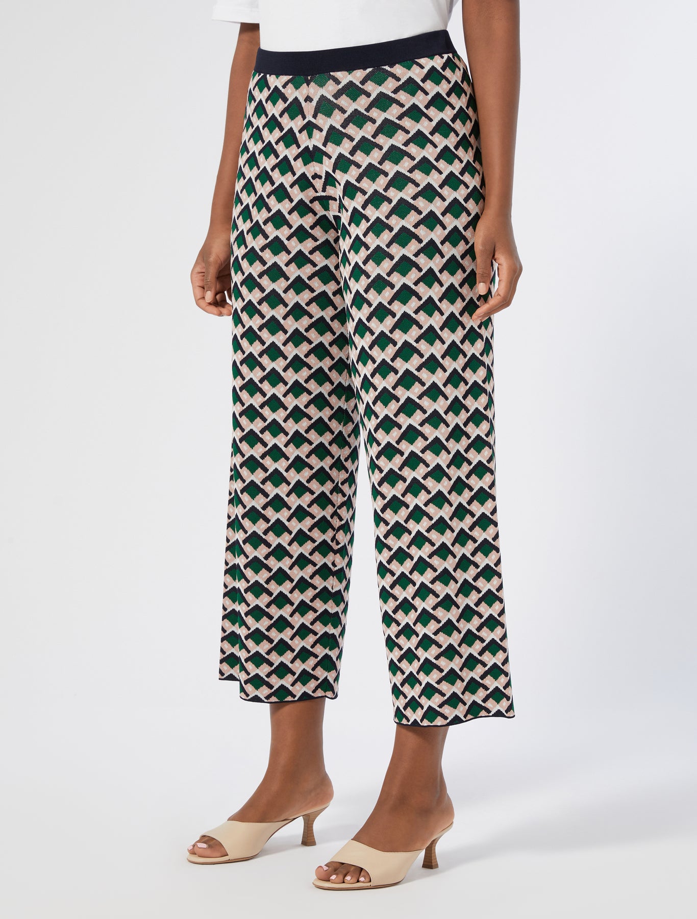 Jacquard knit fabric trousers