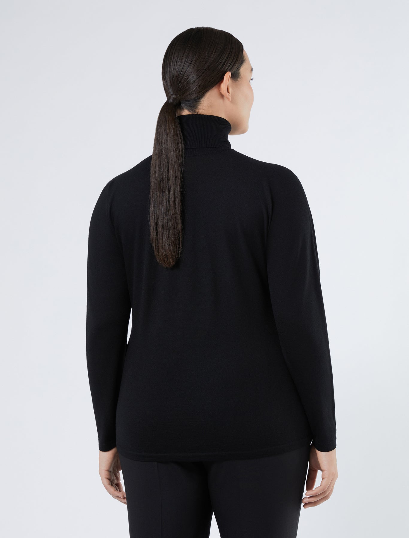 Wool and cashmere sweater