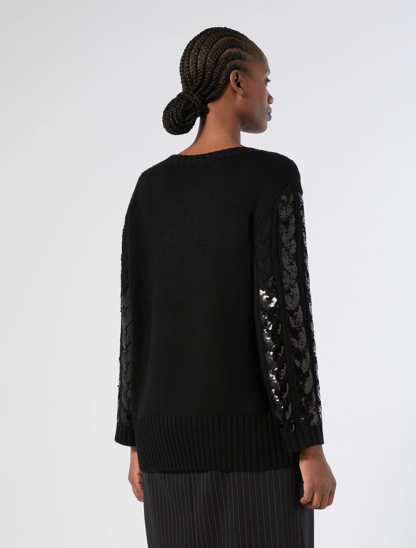 Jumper with embroidery