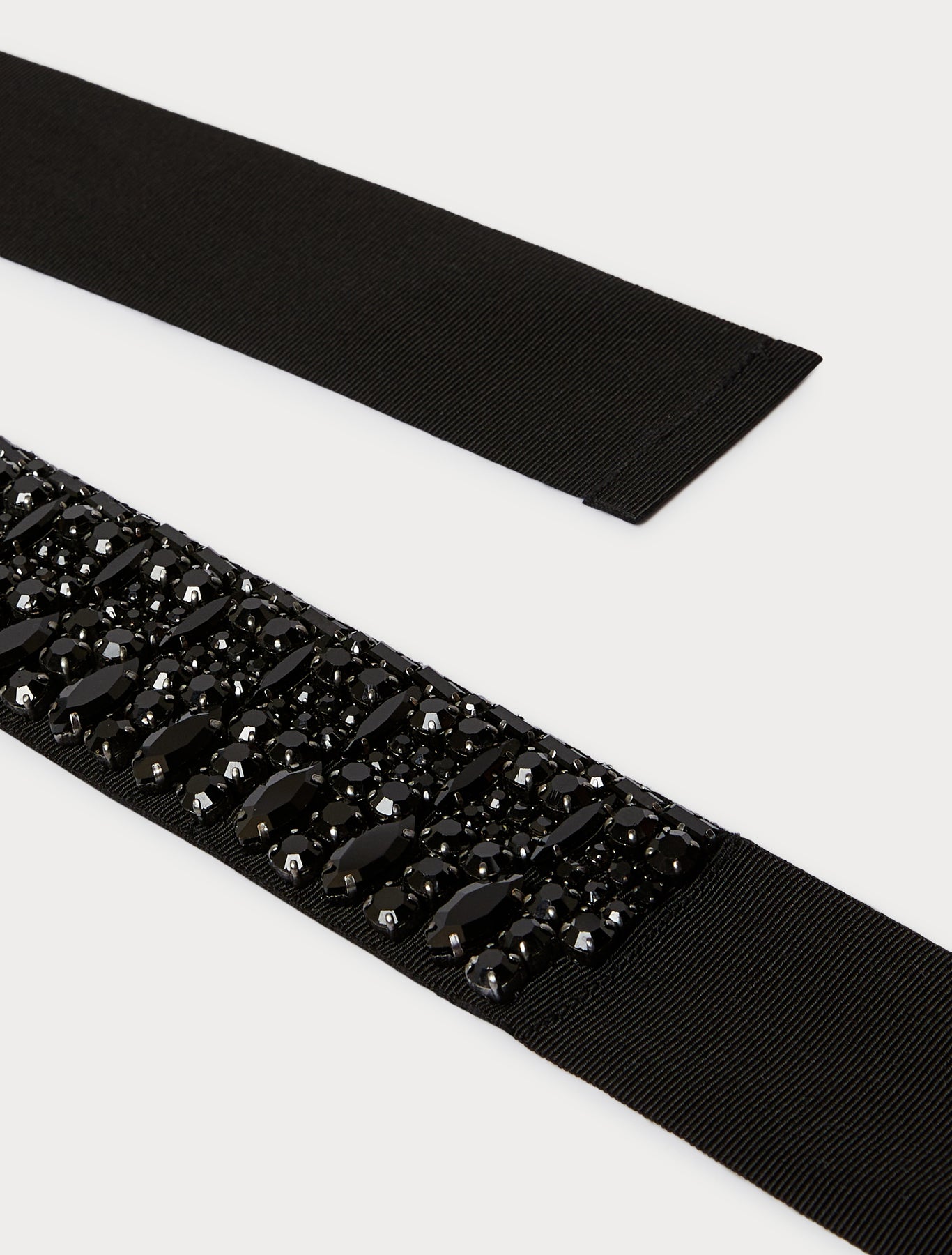 Embroidered belt