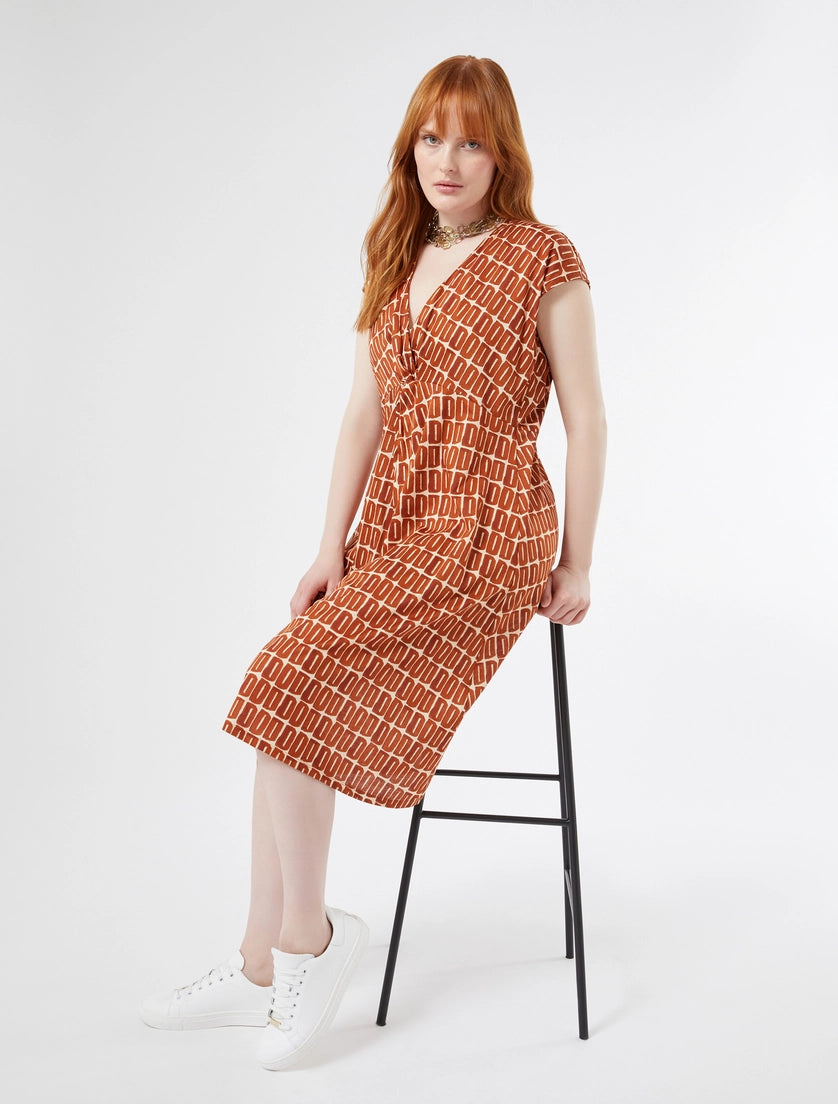 Crystal-adorned necklace