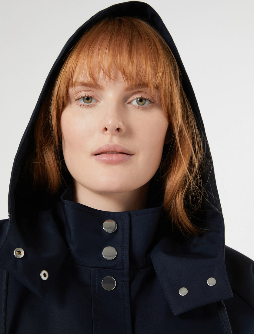 Water-repellent twill cape