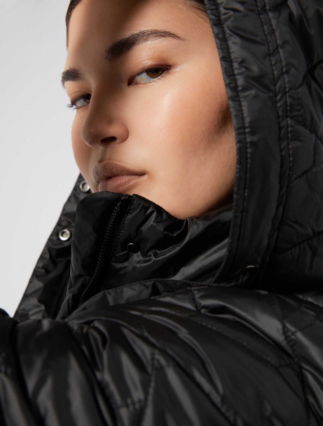 Water-repellent technical canvas padded jacket