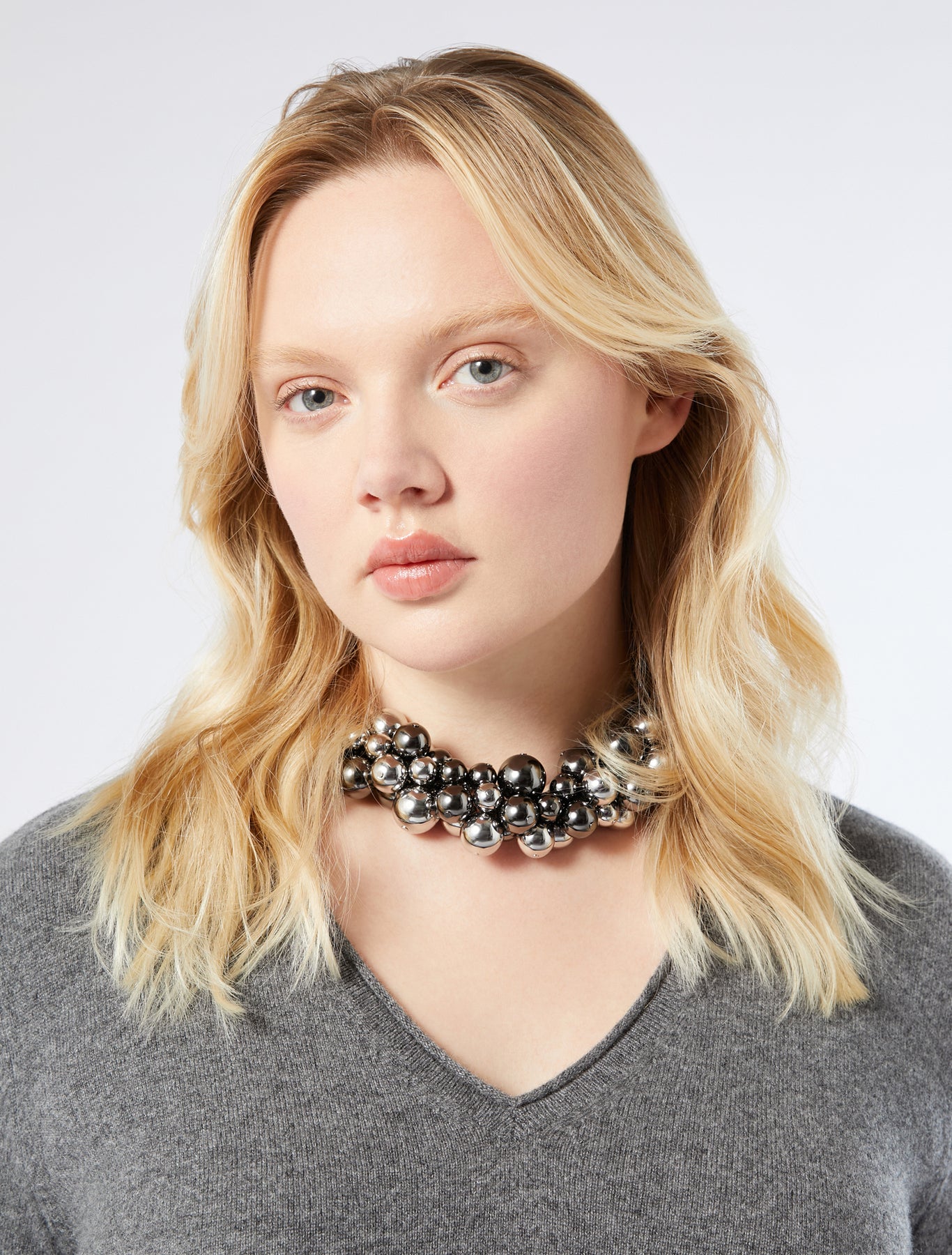 Necklace with spheres